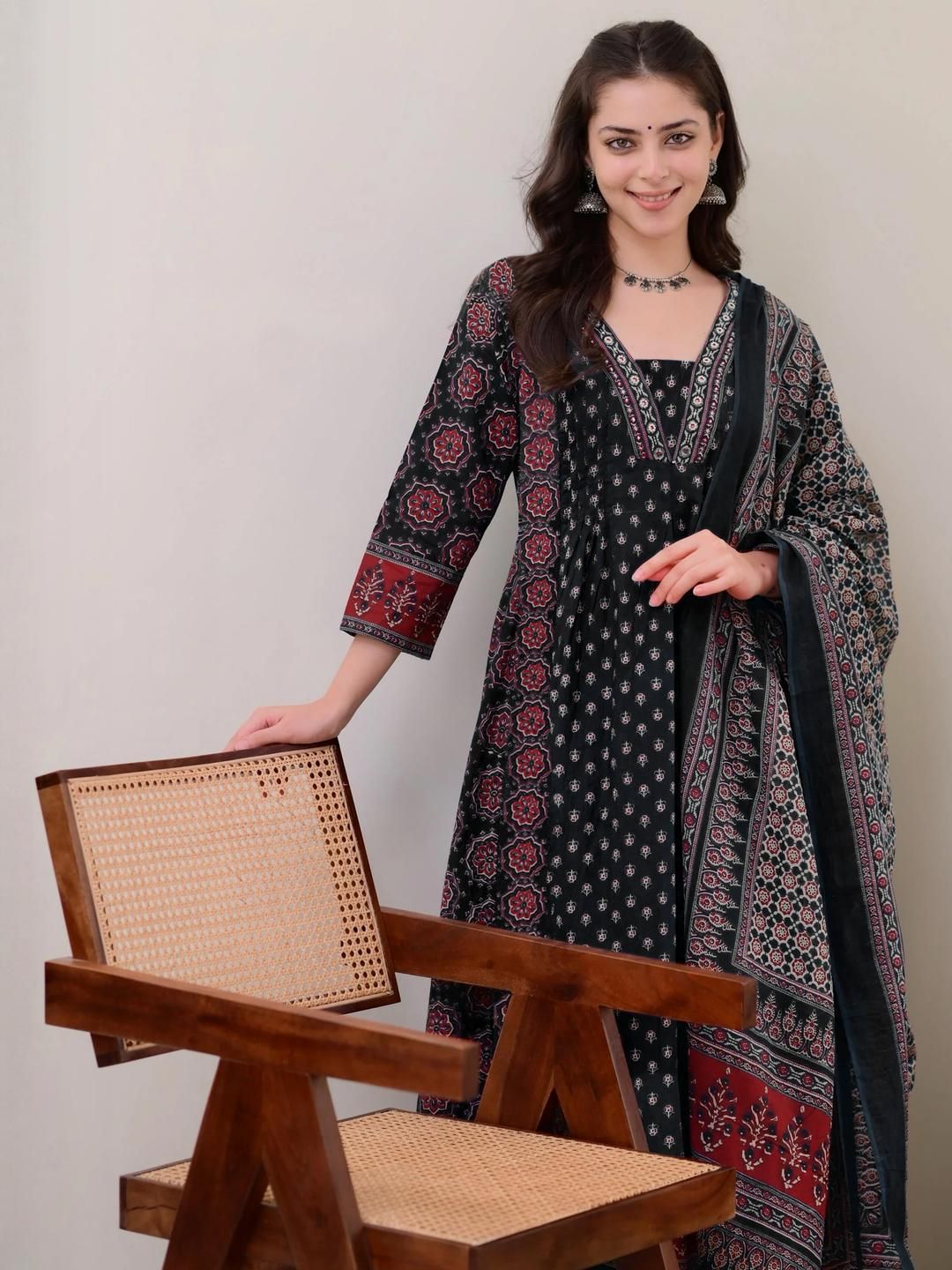 Dhiyona KL Women Floral Printed Anarkali Kurta With Palazzos And Dupatta