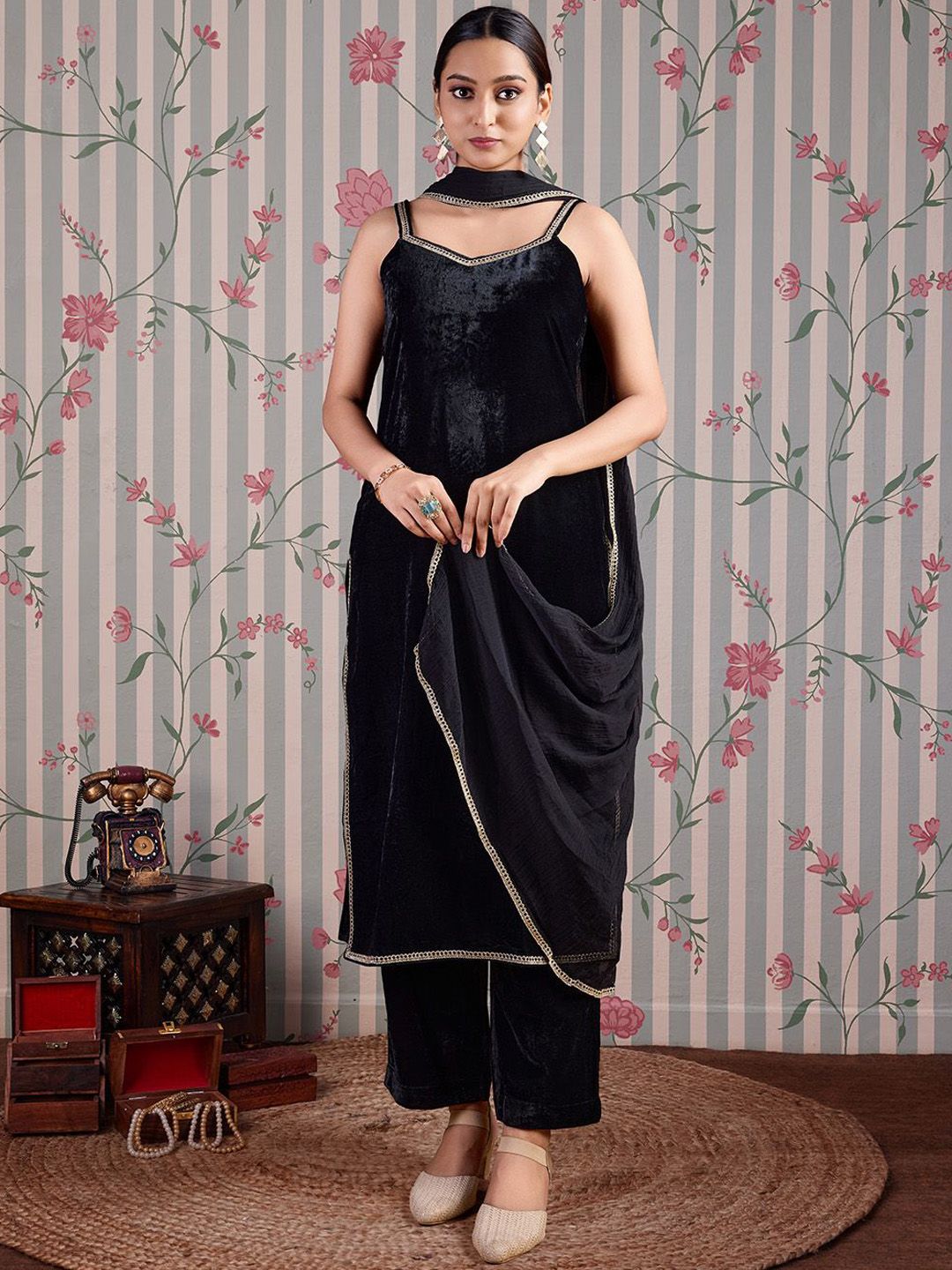 Dhiyona OD  V Neck Gotta Patti Velvet Straight Kurta with Trousers & Dupatta
