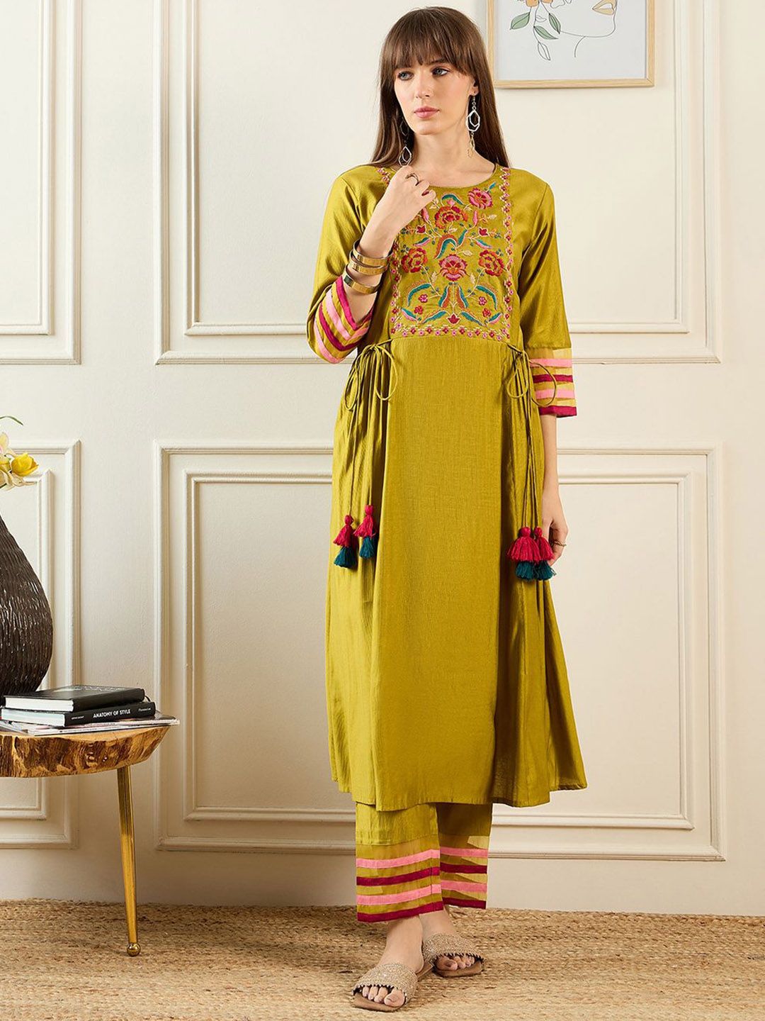 Dhiyona IE Floral Yoke Design Thread Work A-Line Liva Kurta With Trousers