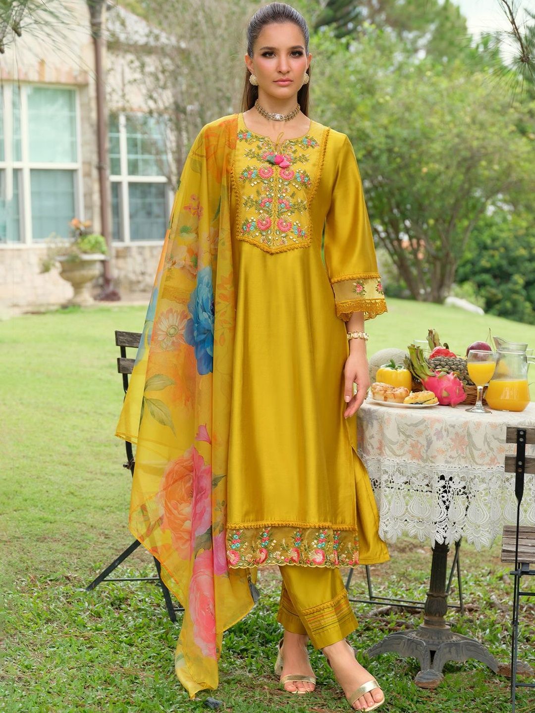 Floral Yoke Design Tie-Up Neck Mirror Work A-Line Kurta & Dupatta with Trousers