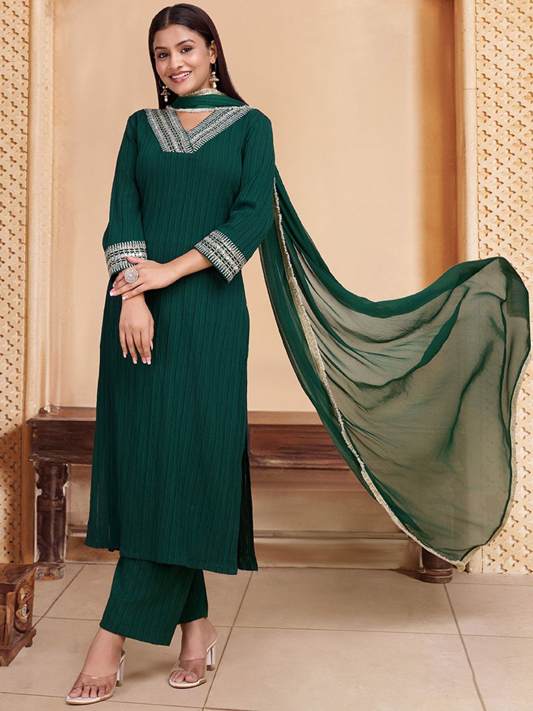 Dhiyona PD Women Embroidered Kurta & Trousers With Dupatta