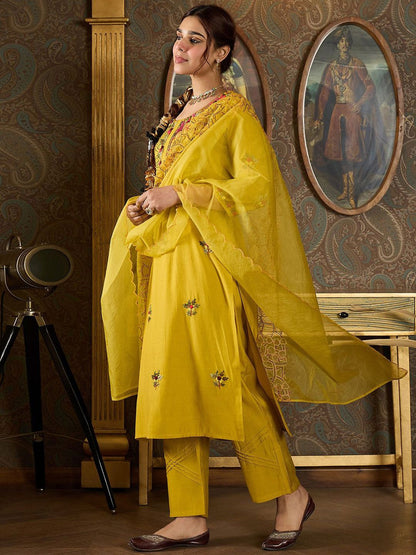 Dhiyona IE Floral Embroidered Thread Work Straight Kurta With Trousers And Dupatta