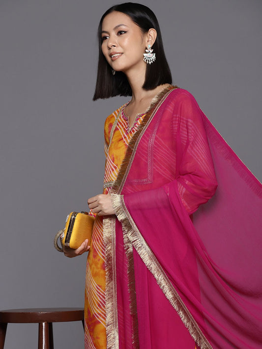 Dhiyona VA Women's Leheriya Printed Straight Kurta with Trousers & Dupatta