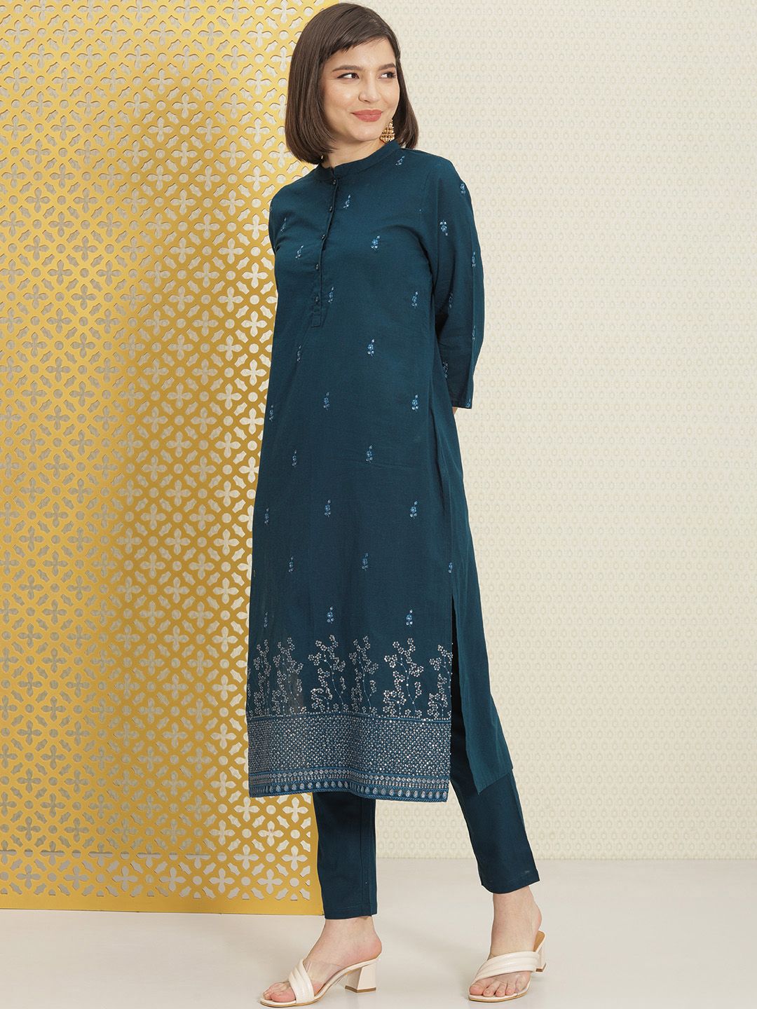 Dhiyona PD Women Women Teal Floral Embroidered Sequinned Kurta with Trousers & With Dupatta