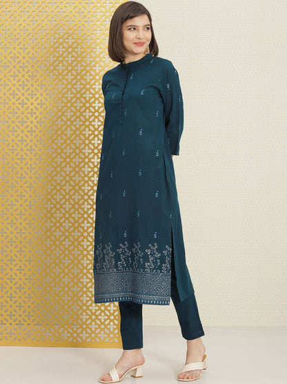 Dhiyona PD Women Women Teal Floral Embroidered Sequinned Kurta with Trousers & With Dupatta