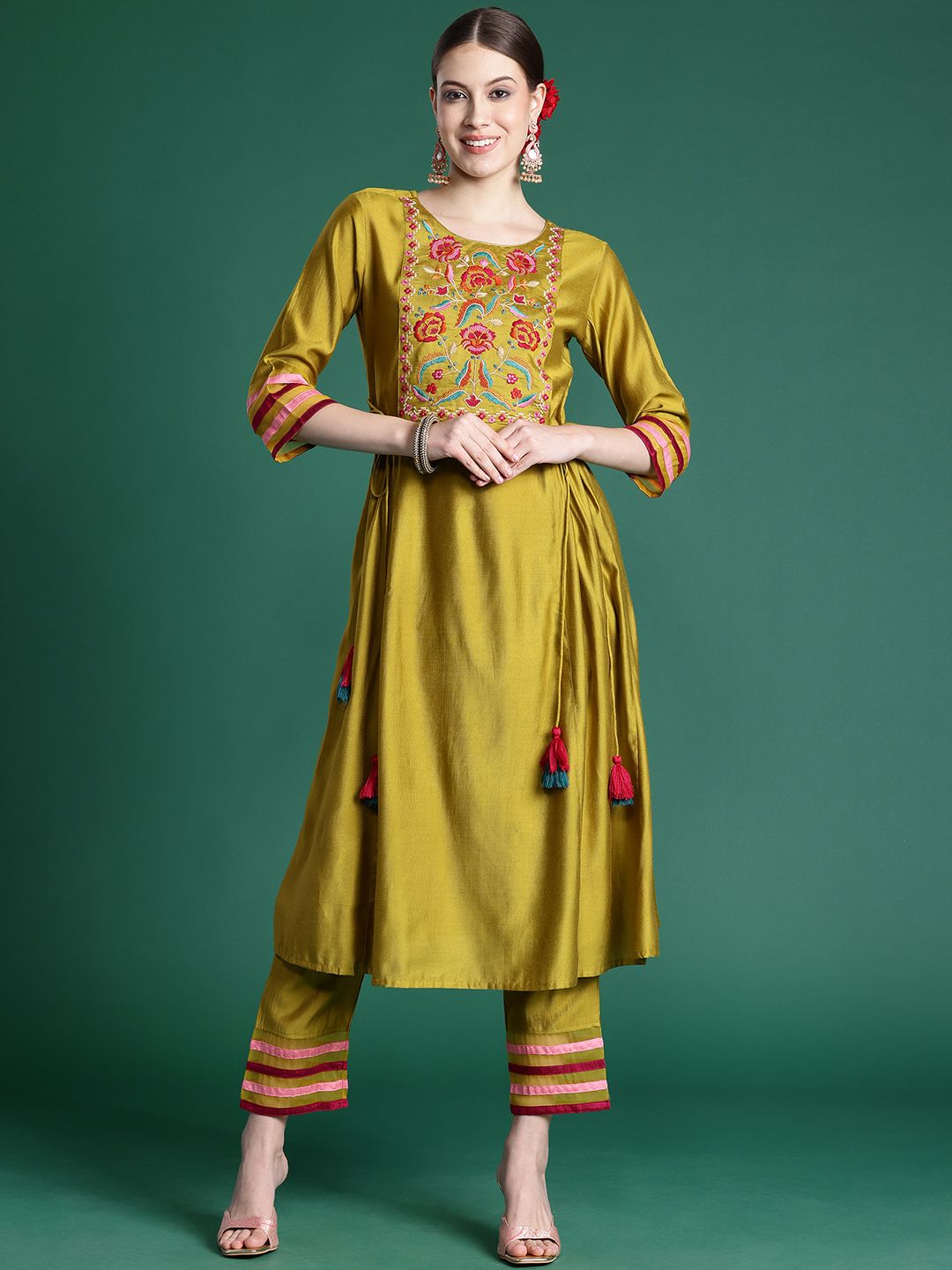 Floral Yoke Design Thread Work Liva Kurta With Trousers