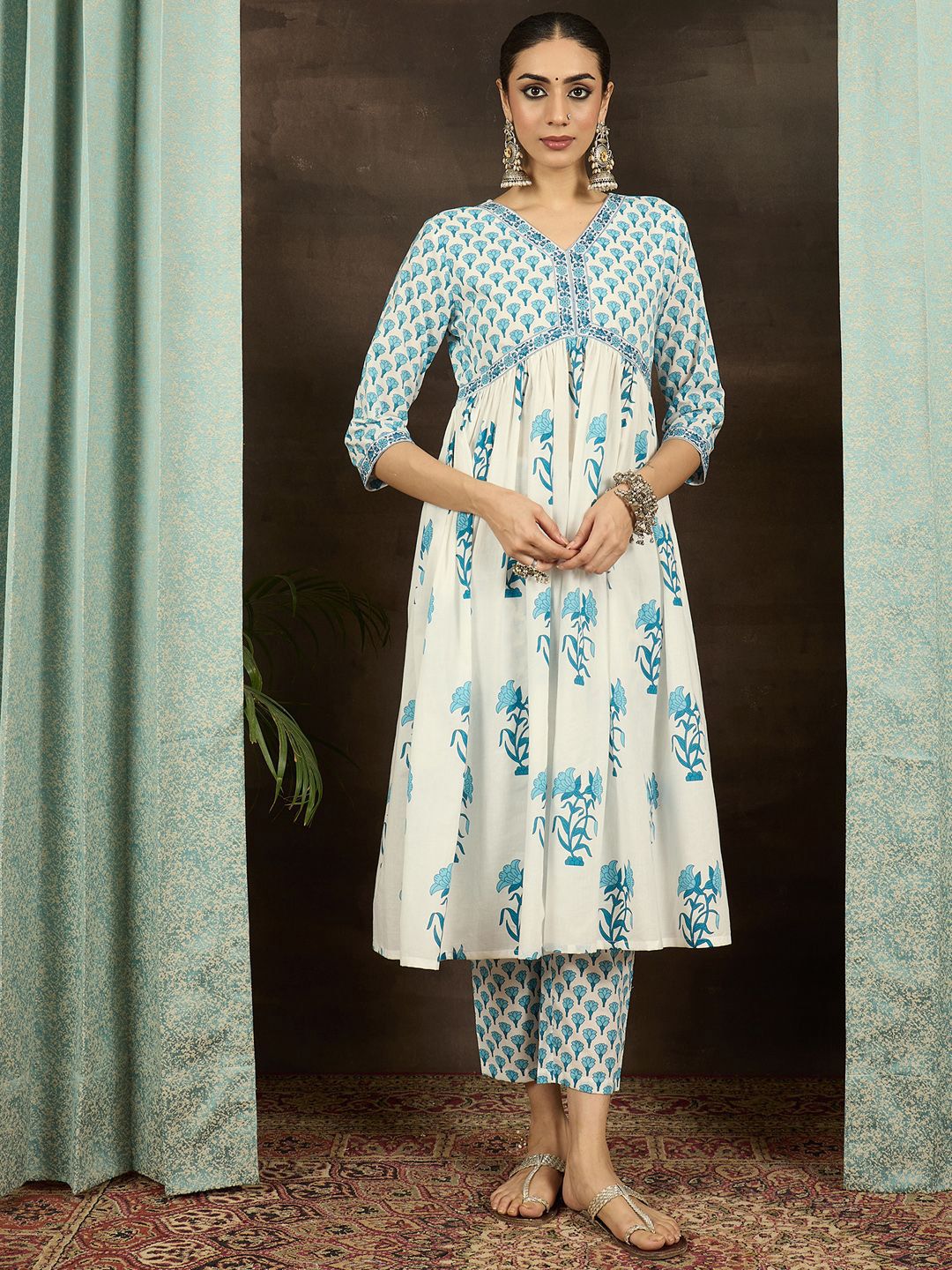 Dhiyona IE Floral Printed Empire Pure Cotton Kurta With Trousers & Dupatta