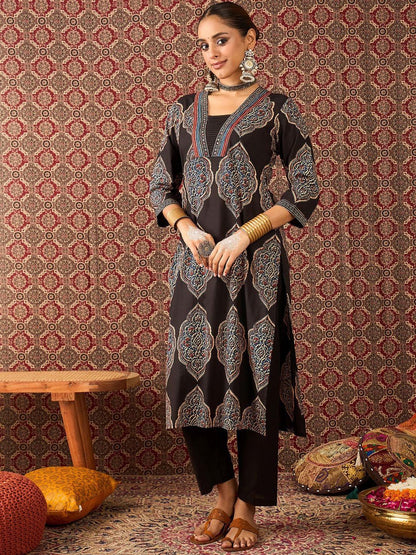 Floral Printed V-Neck Pure Cotton Straight Kurta & Trousers