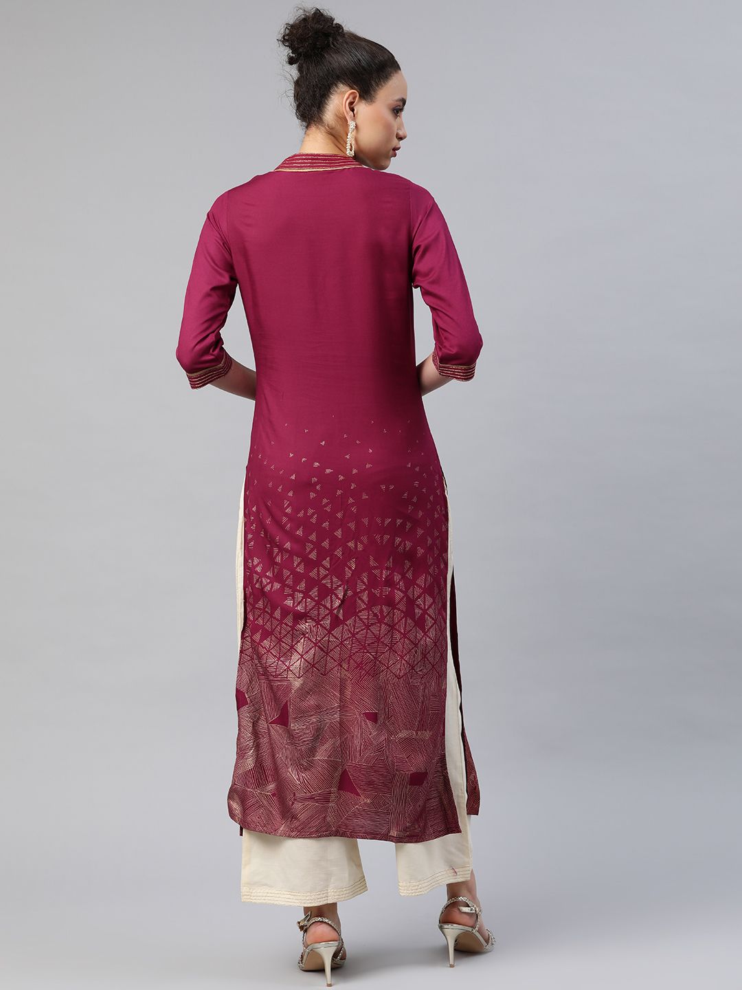 Dhiyona IE Women Purple & Golden Foil Printed Straight Kurta