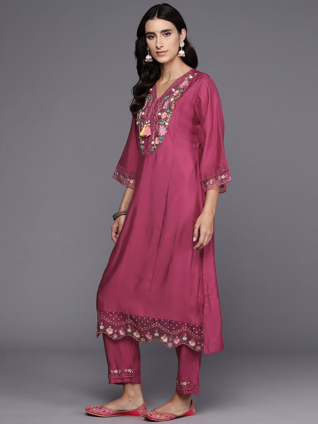 Women Floral Yoke Design Regular Thread Work Kurta with Trousers & With Dupatta