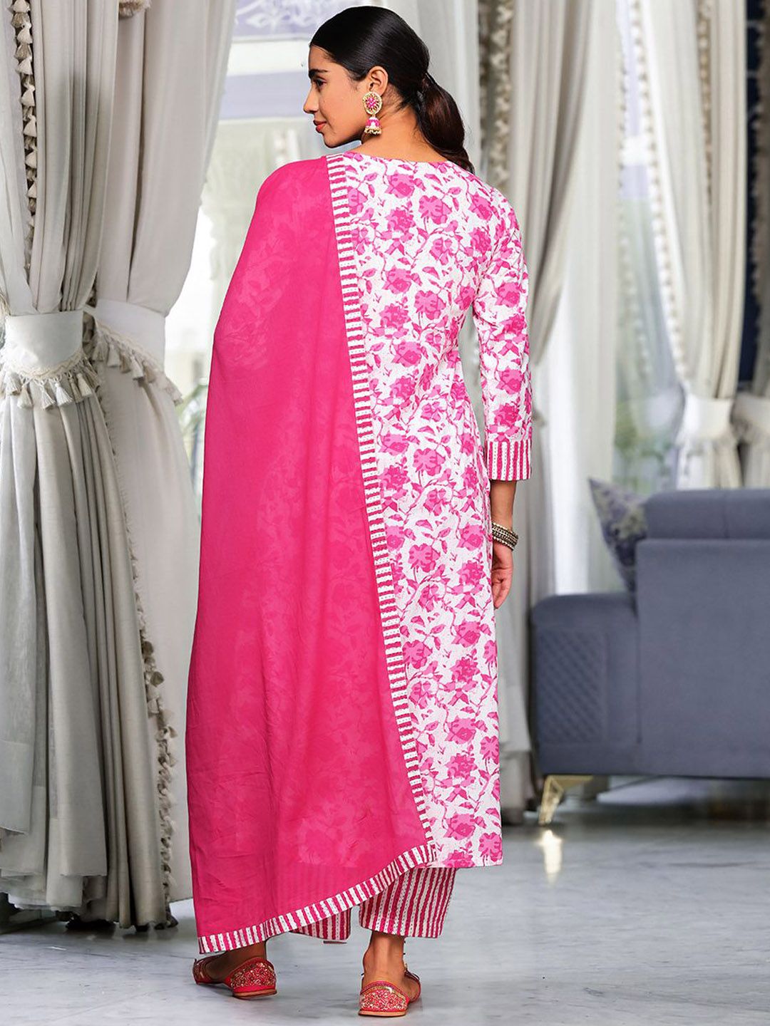Dhiyona VA Women'sPink Floral Printed Thread Work Pure Cotton Kurta With Palazzos & Dupatta