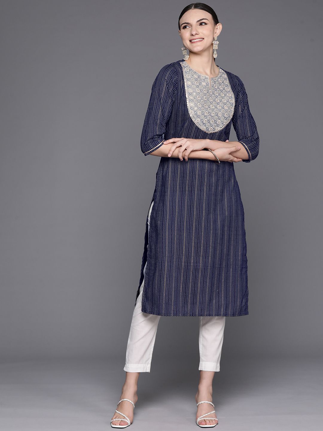 Dhiyona IE Embroidered Sequinned Pure Cotton Kurta