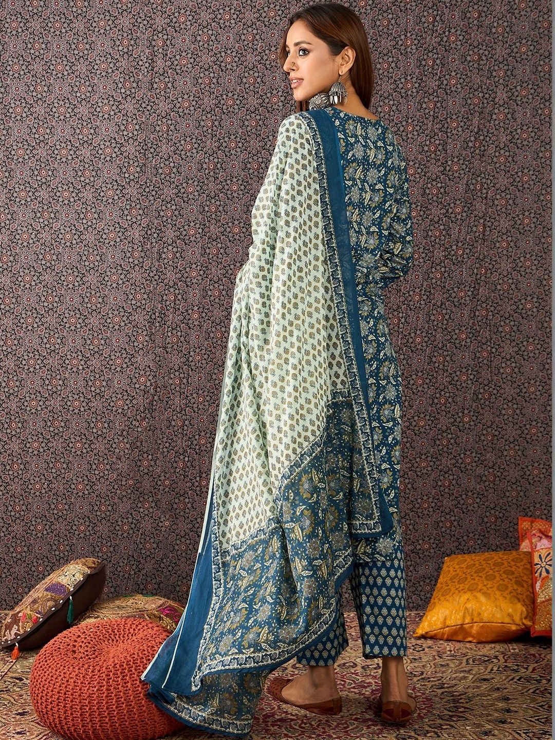 Women Ethnic Motifs Printed Regular Sequinned Pure Cotton Kurta with Trousers & With Dupatta