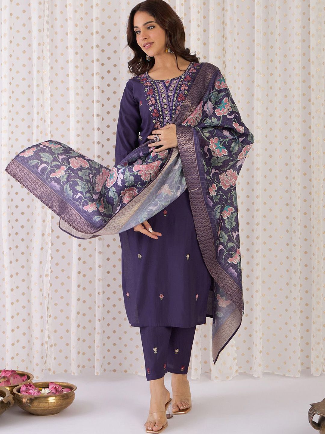 Floral Embroidered Thread Work Straight Kurta With Trousers & Dupatta