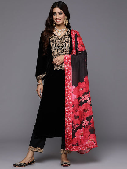 Dhiyona IE Women Ethnic Motifs Yoke Design Regular Velvet Kurta with Trousers & Dupatta