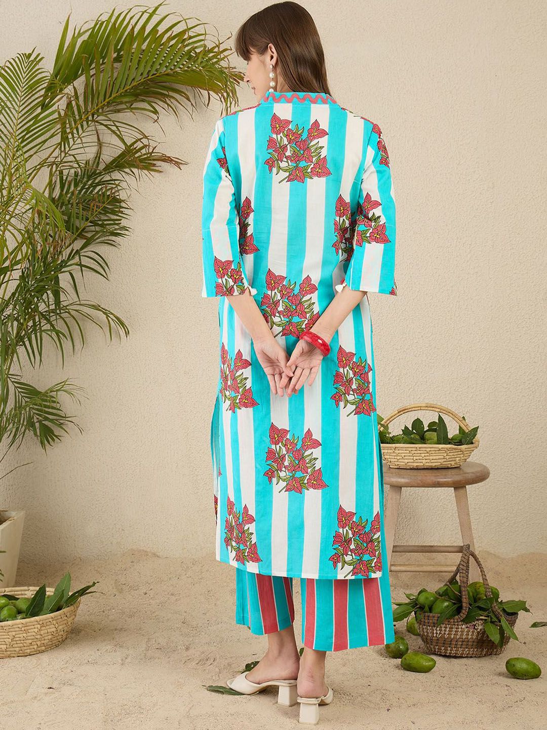 Floral Screen Printed V-Neck Pure Cotton Straight Kurta With Trousers