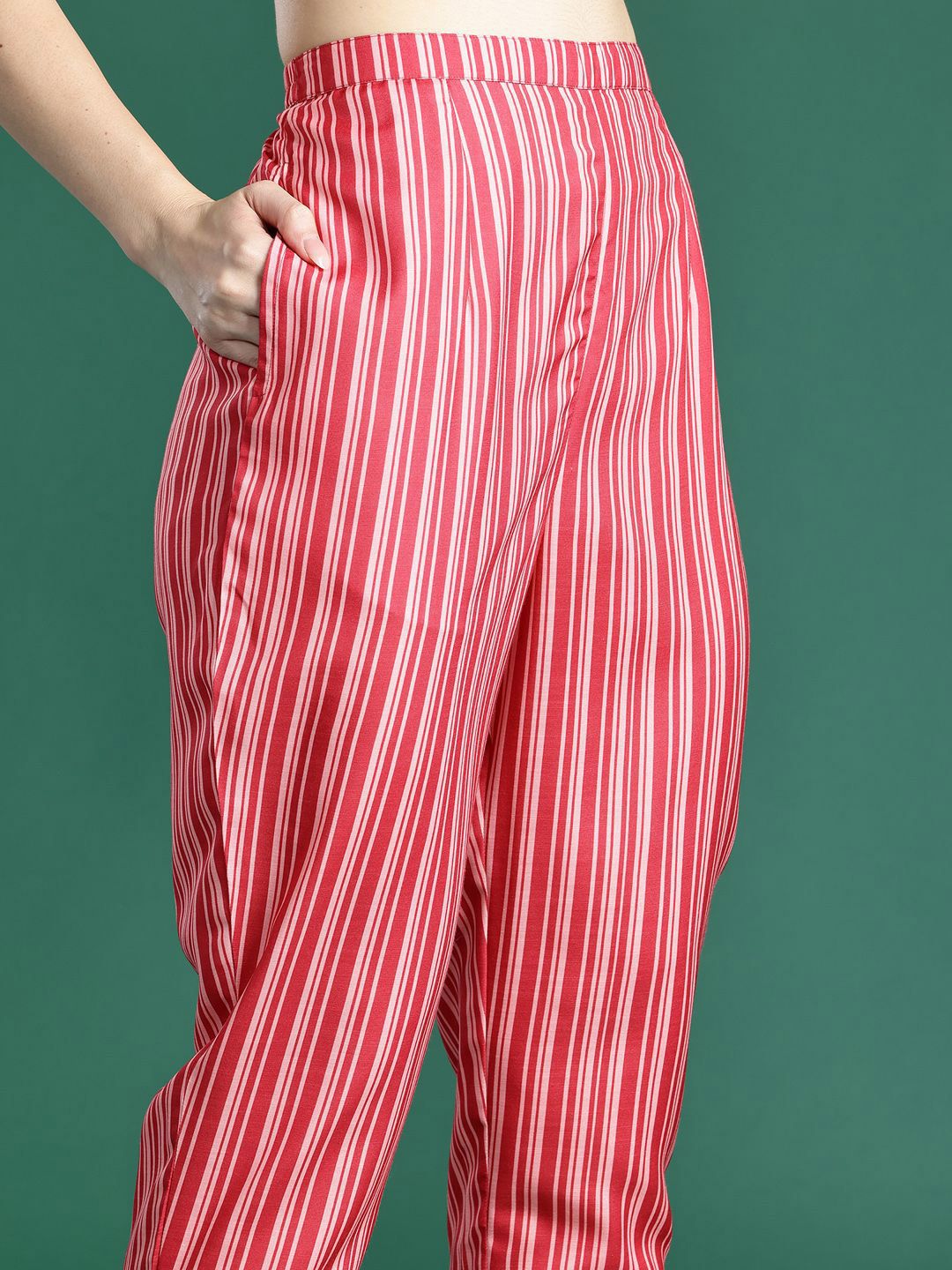 Dhiyona IE Printed V-Neck Tunic With Trousers Co-Ords