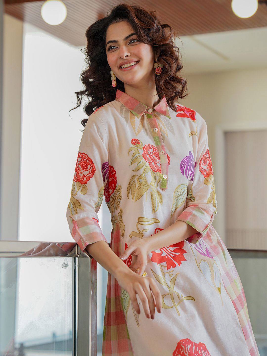 Women Floral Printed Regular Pure Cotton Kurta with Trousers