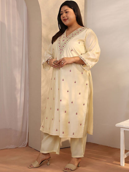Dhiyona Women's Plus Size Floral Embroidered Kurta with Trousers & With Dupatta