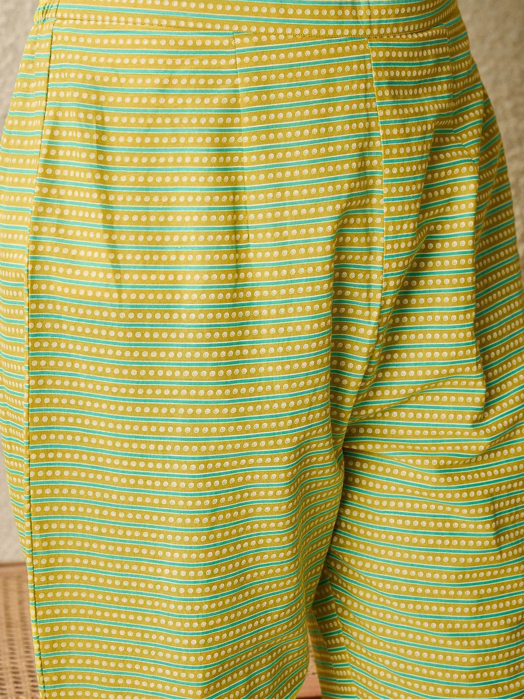 Floral Printed V-Neck Pure Cotton Straight Kurta With Trousers And Dupatta