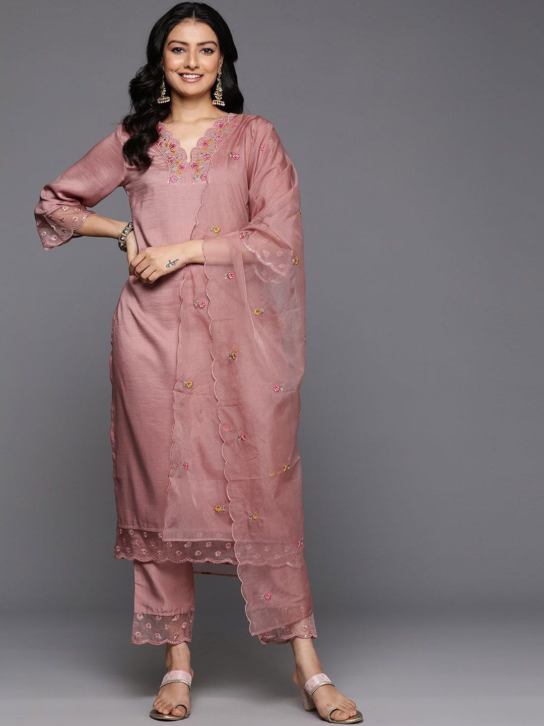 Dhiyona VA Women'sEmbroidered Straight Kurta & Trousers With Dupatta