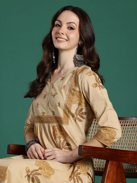 Dhiyona IE Women Floral Printed Pure Cotton Kurta with Trousers