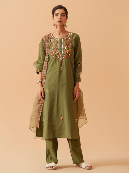Dhiyona PD Women Women Floral Embroidered Kurta with Trousers & Dupatta