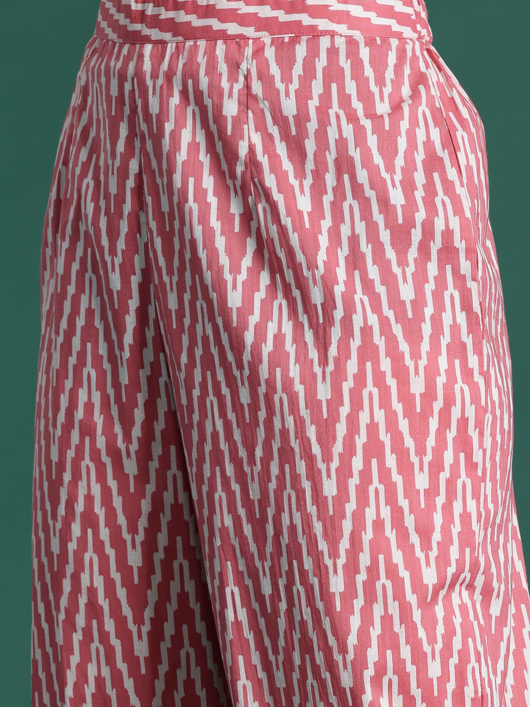 Dhiyona IE Women Printed Pleated Pure Cotton Kurta with Trousers