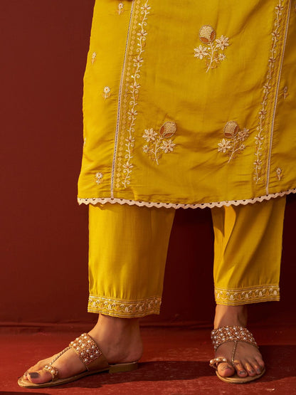 Women Floral Embroidered Kurta with Trousers & Dupatta