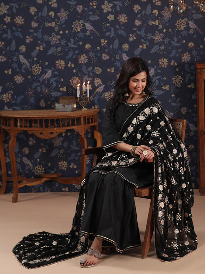 Dhiyona PD Women Thread Work A-Line Kurta With Sharara & Dupatta