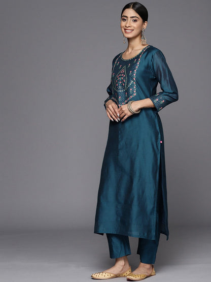 Dhiyona VA Women'sFloral Yoke Design Regular Sequinned Chanderi Silk Kurta with Trousers & Dupatta