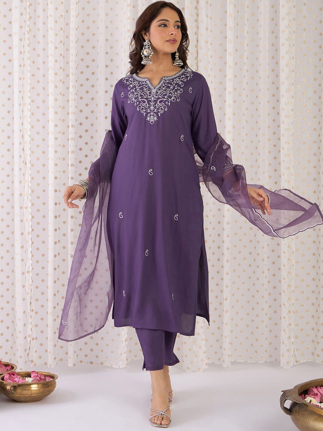 Dhiyona IE Paisley Embroidered Notch Neck Straight Kurta With Trousers & Dupatta