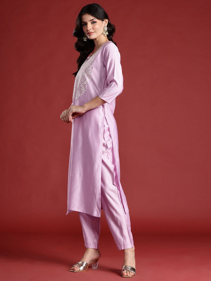 Dhiyona IE Ethnic Motifs Embroidered Thread Work Liva Kurta with Trousers & Dupatta