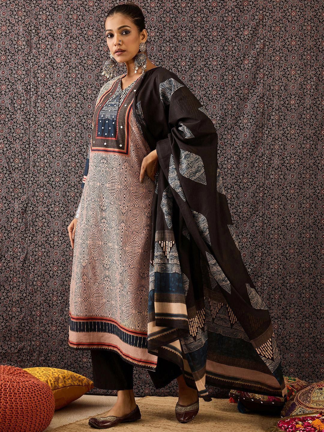 Dhiyona IE Women Ethnic Motifs Printed Regular Beads and Stones Pure Cotton Kurta with Trousers & With Dupatta