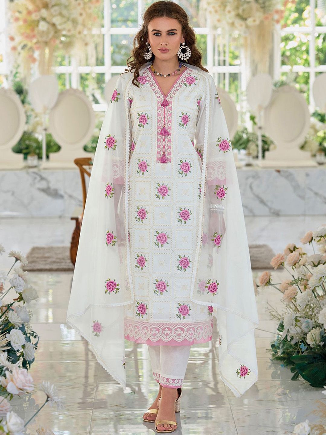 Dhiyona IE Women Floral Embroidered Regular Thread Work Pure Cotton Kurta