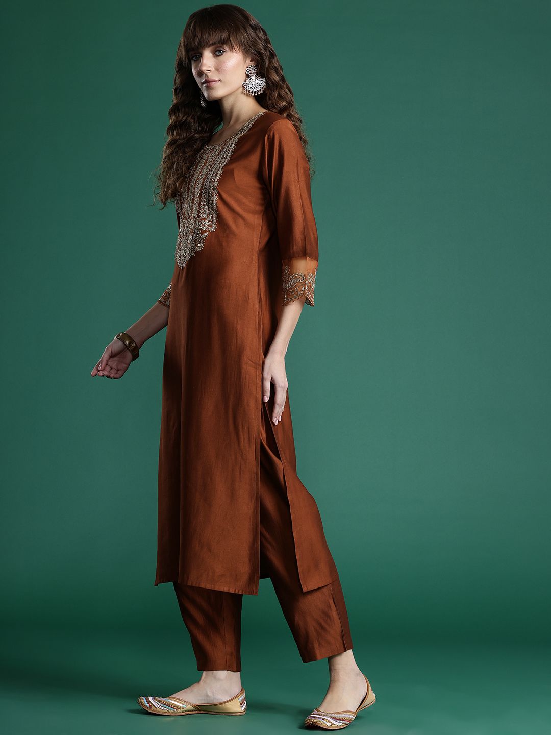 Dhiyona IE Ethnic Motifs Embroidered Sequinned Liva Kurta With Trousers & Dupatta