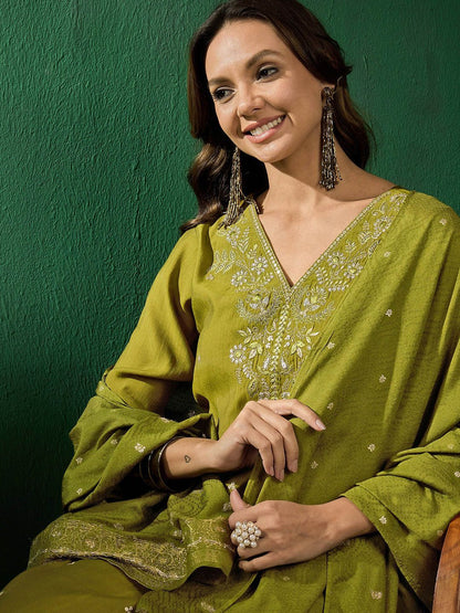 Dhiyona SN Women's Embroidered V-Neck Kurta With Trousers & Dupatta
