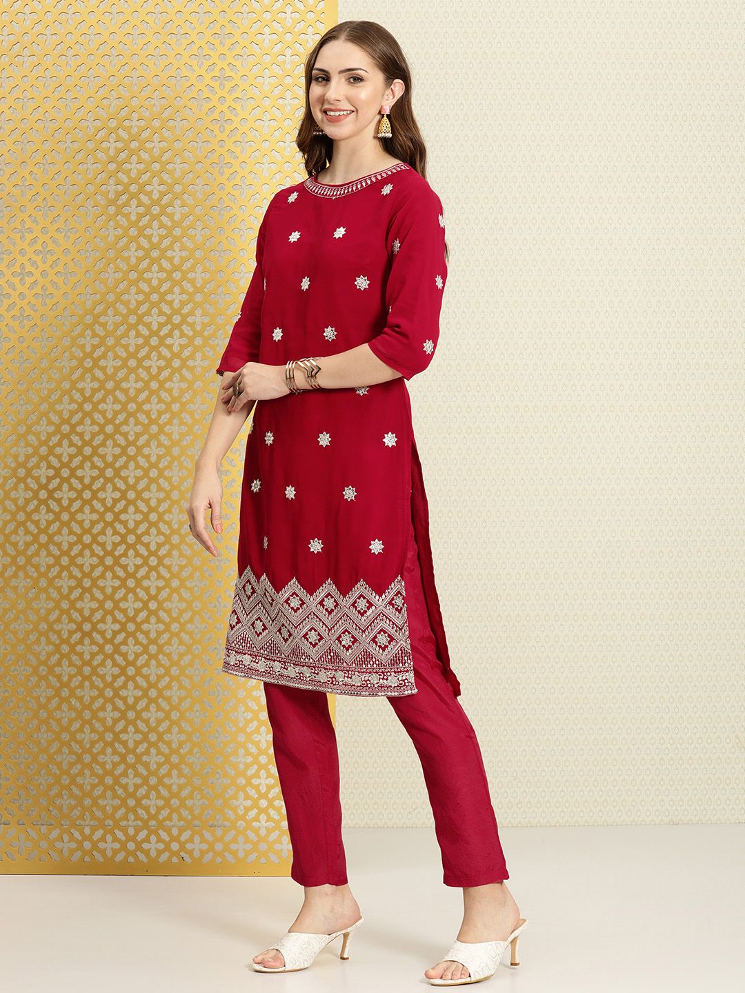 Dhiyona PD Women Women Jashn Ethic Motifs Sequined Zari Work Kurta & Trousers With Dupatta