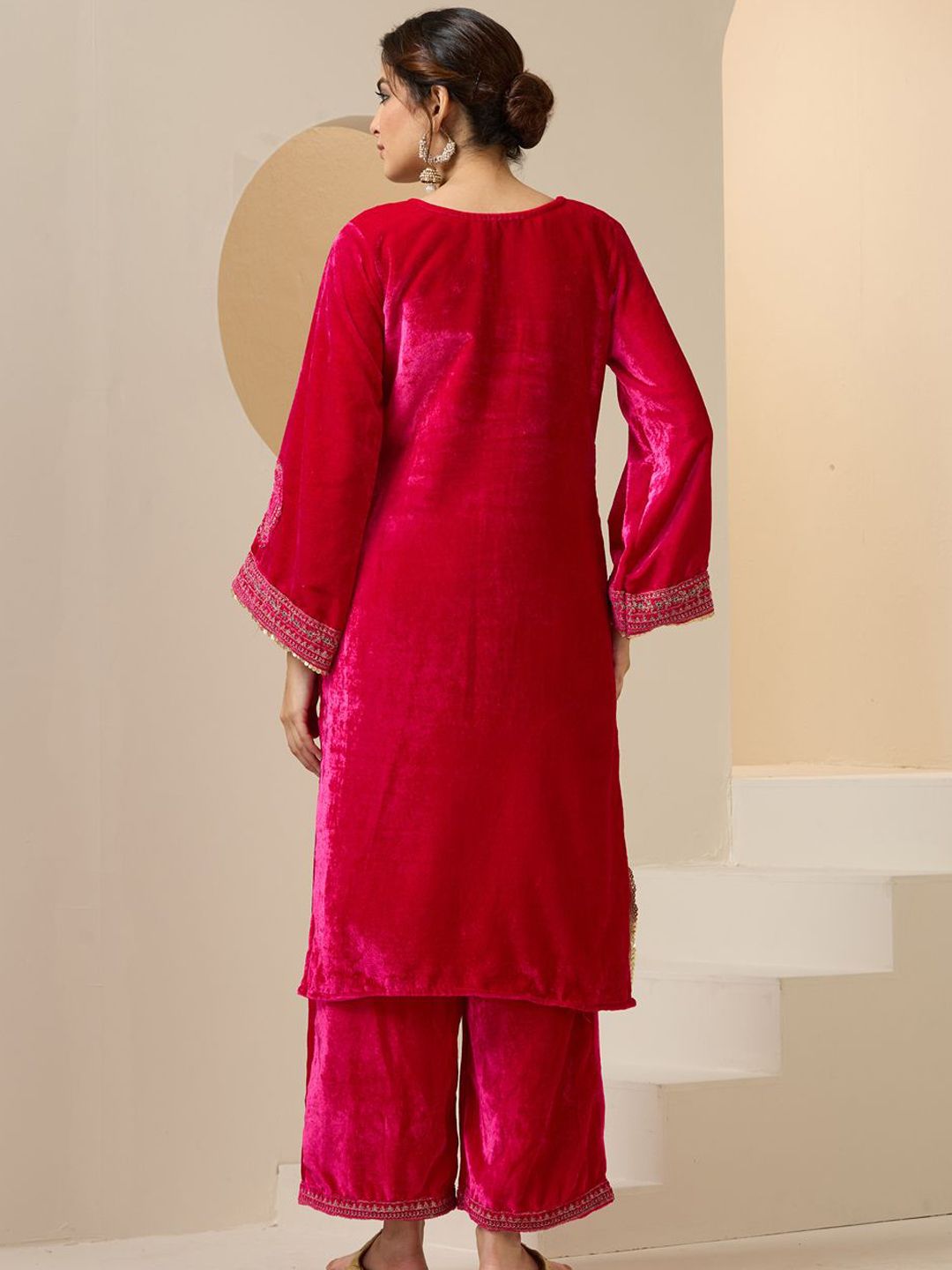 Dhiyona IS Women's Women Ethnic Motifs Embroidered Regular Thread Work Velvet Kurta with Trousers