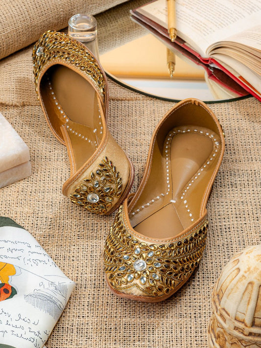 Dhiyona HOP Embellished Square Toe Velvet Majoris