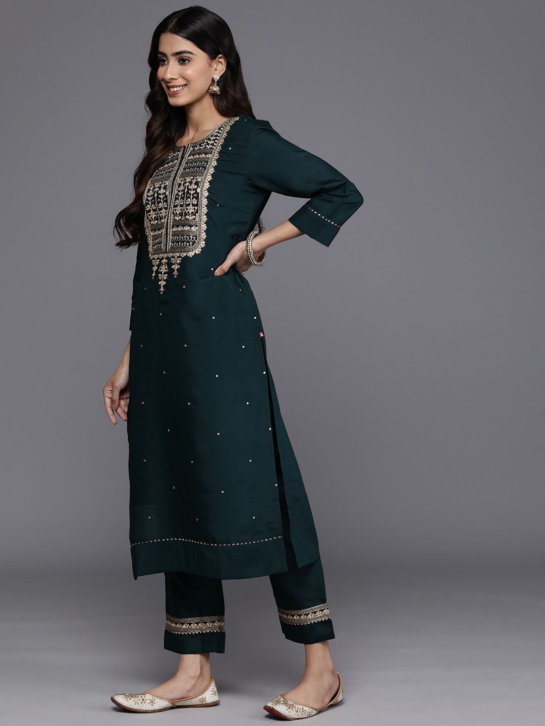 Dhiyona VA Women'sFloral Yoke Design Regular Kurta with Trousers & With Dupatta