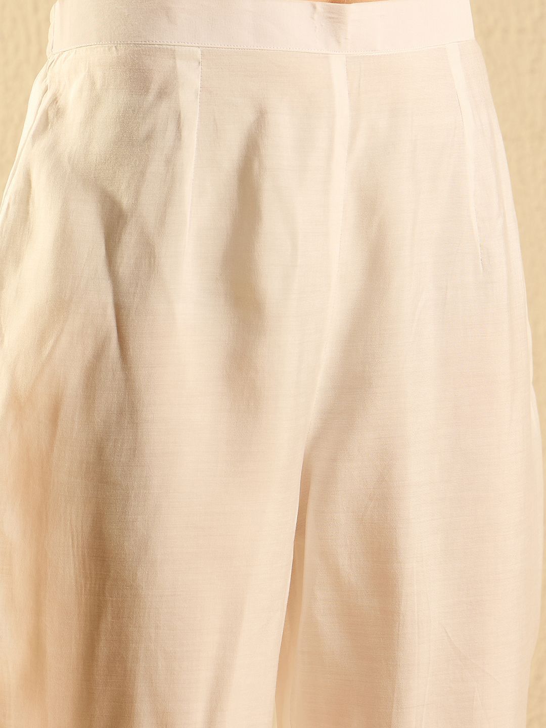 Women Floral Embroidered Regular Thread Work Kurta with Trousers & With Dupatta