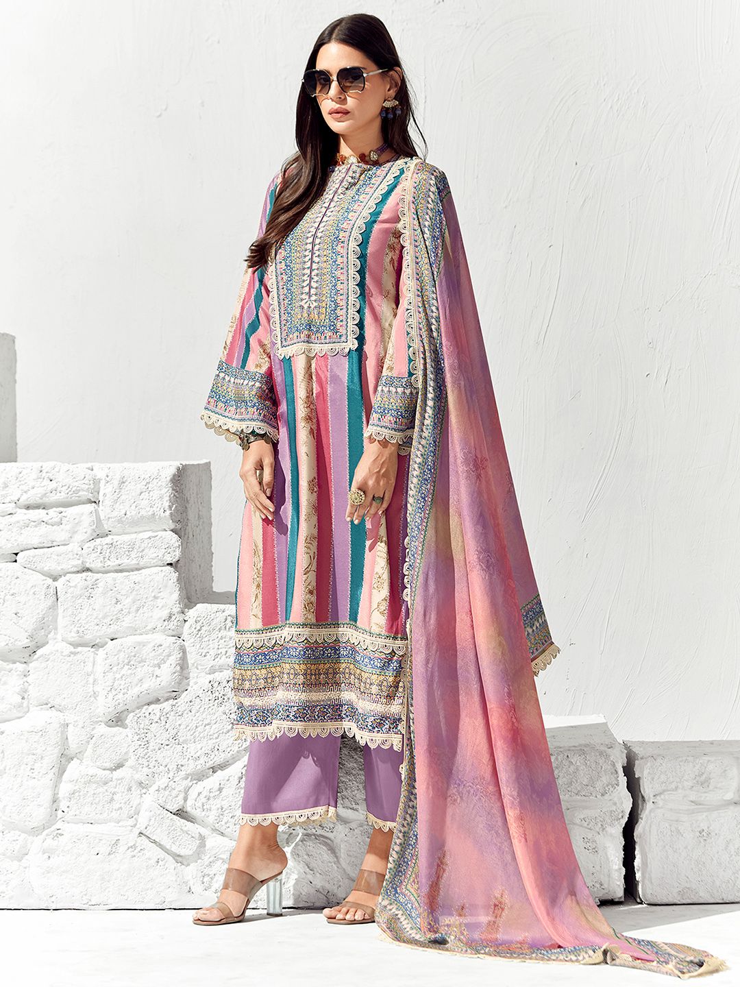 Dhiyona IE Women Ethnic Motifs Printed Regular Thread Work Kurta Trousers With Dupatta