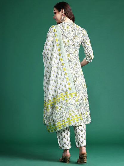 Women Floral Printed Pleated Pure Cotton Kurta with Trousers & With Dupatta