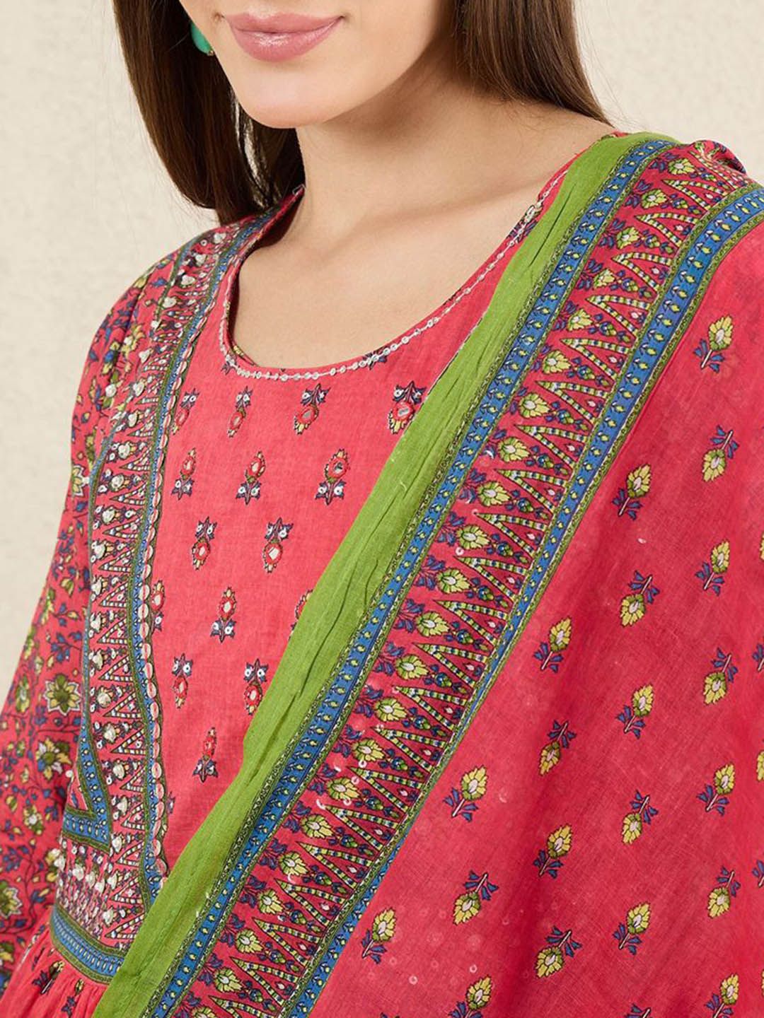 Women Ethnic Motifs Printed Cotton Kurta with Trousers & Dupatta