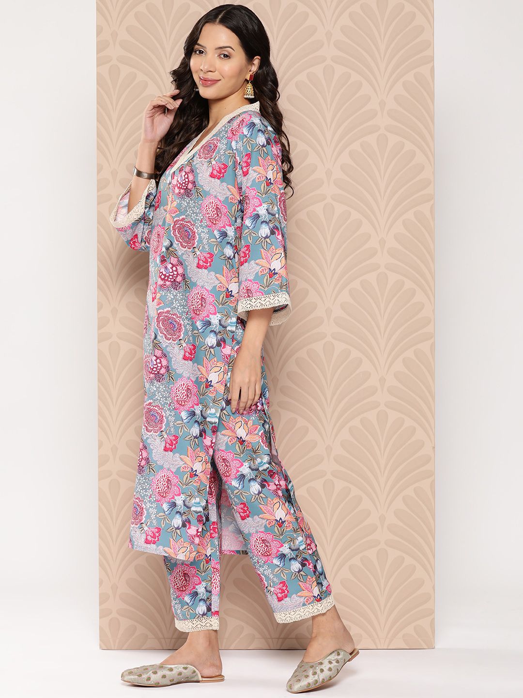 Dhiyona VA Women'sFloral Printed Regular Kurta with Trousers