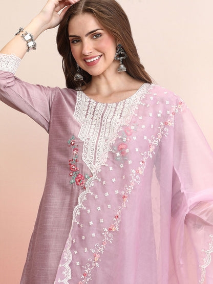 Floral Embroidered Round Neck Thread Work Straight Kurta with Trousers & Dupatta