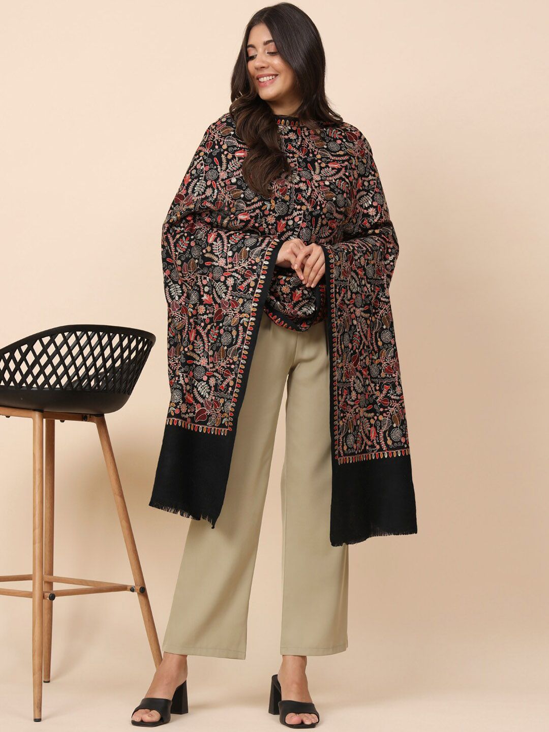 Dhiyona PA Women Floral Embroidered Pure Woollen Shawl