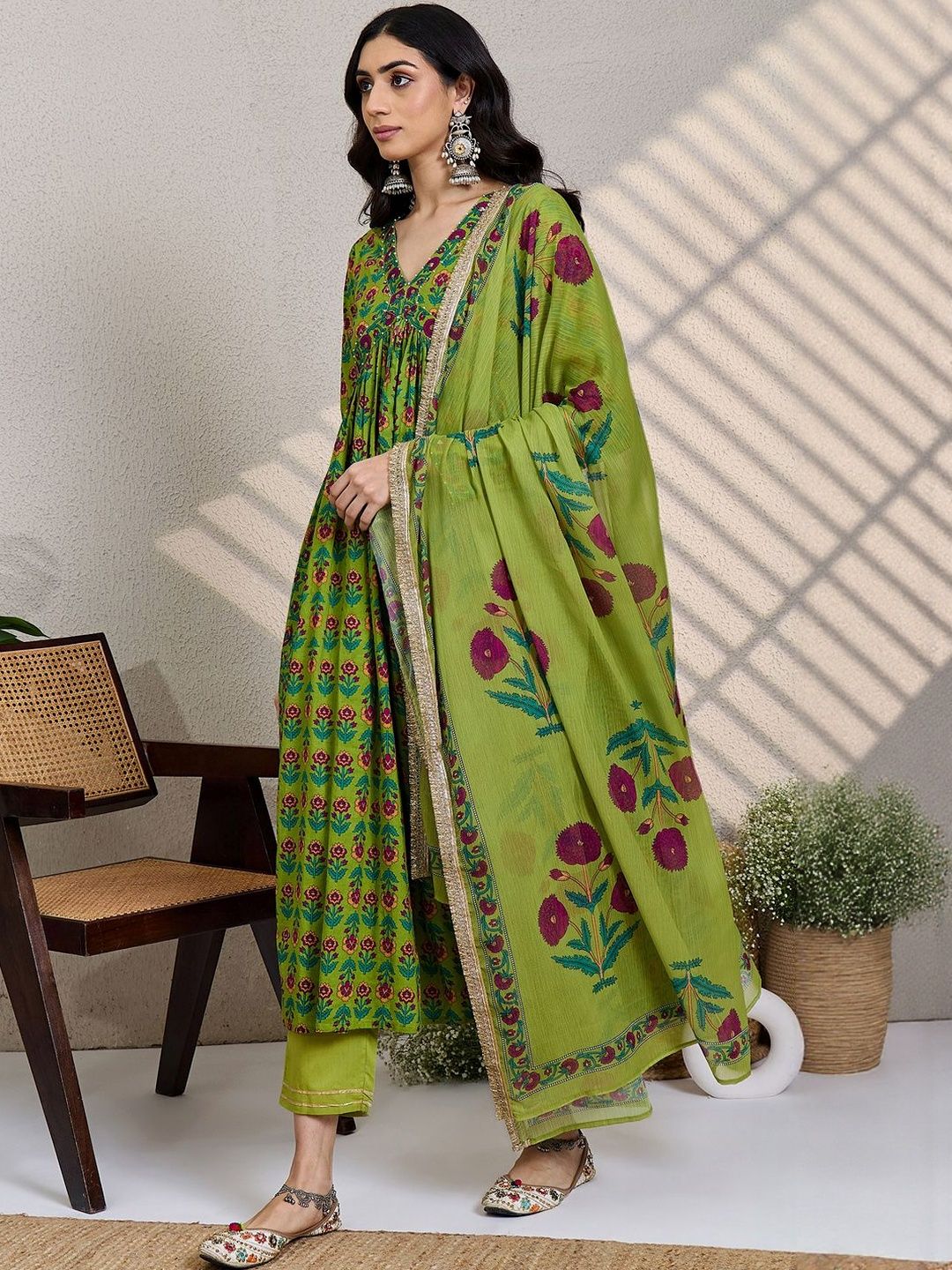 Women Floral Printed Empire Pure Cotton Kurta with Trousers & With Dupatta