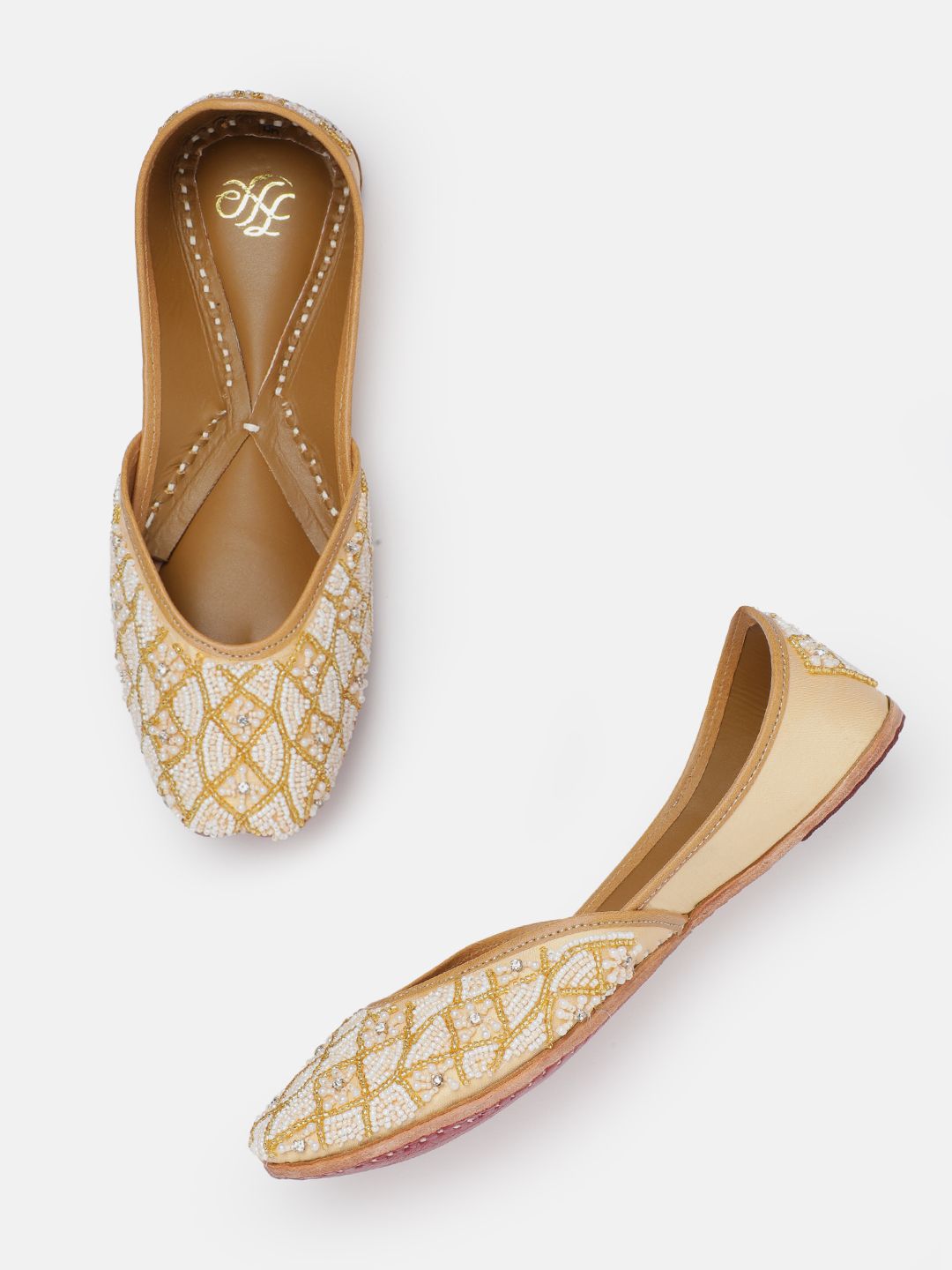 Dhiyona HOP Women Beads Embellished Mojaris